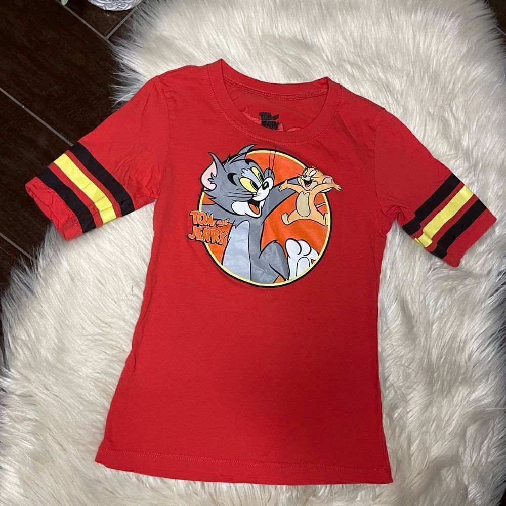 Tom & Jerry red Stripe Sleeve Hockey Tee sz small